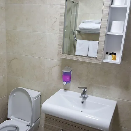 Ξενοδοχείο με διαμερίσματα Skyport 3*