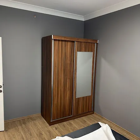 Aparthotel Skyport 3*