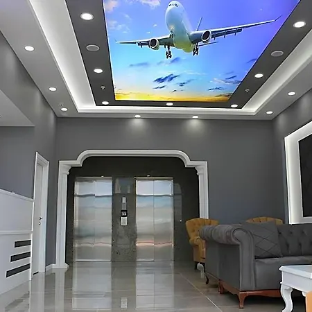 Skyport מלון דירות 3*