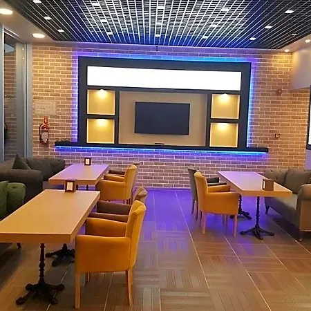 Apartmanhotel Skyport 3*