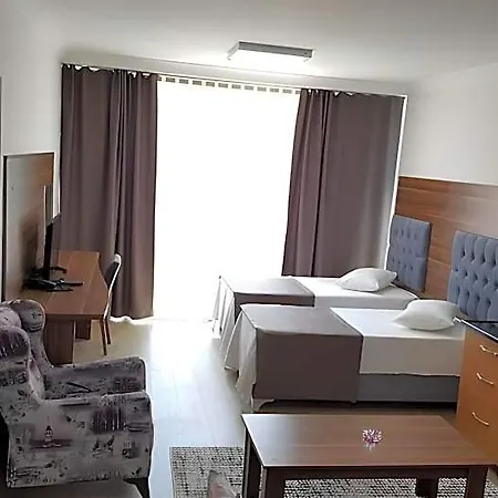 Skyport Apartmanhotel 3*