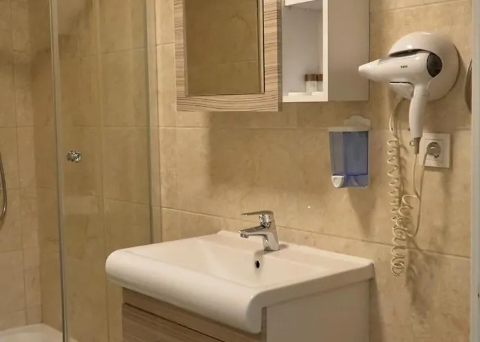 Aparthotel Skyport 3*