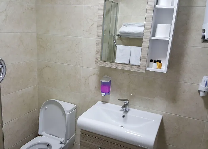 Aparthotel Skyport 3*