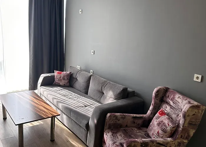 Skyport Aparthotel 3*