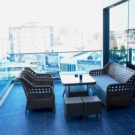 Skyport Aparthotel