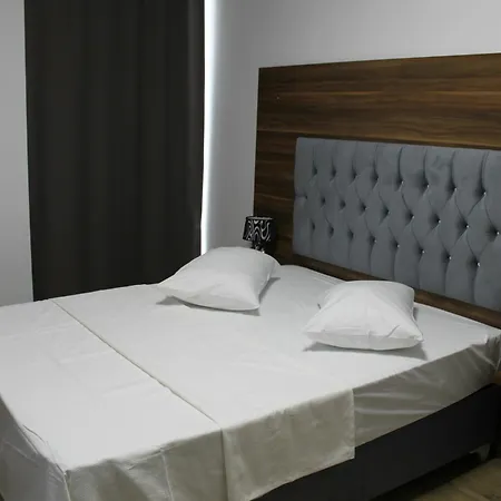 Skyport Apart-hotel 3*