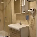 Ξενοδοχείο με διαμερίσματα Skyport 3*